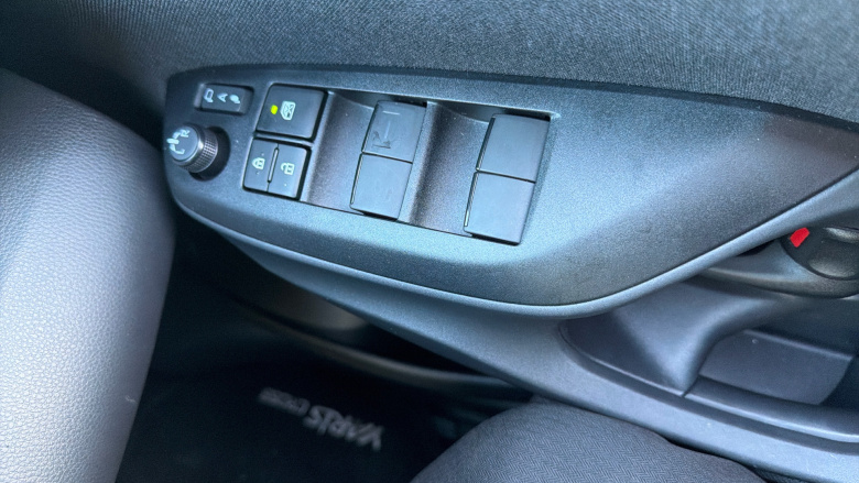 Toyota Yaris Cross 1.5 Hybrid Design 5dr CVT Hybrid Estate